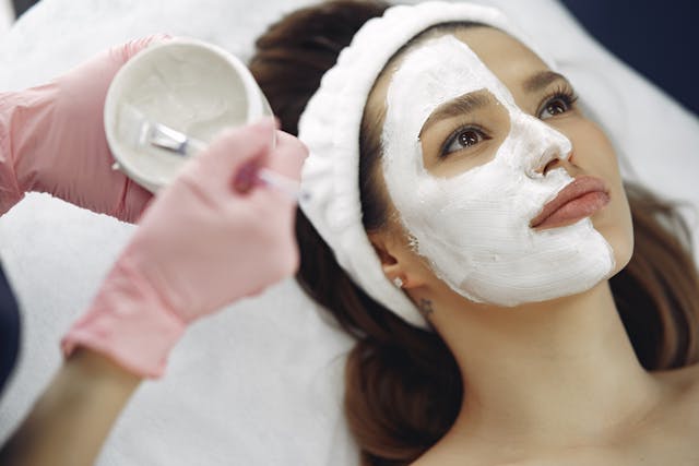 Quick Texts, Loyal Clients: Using SMS to Keep Holistic Skin and Facial Services Fully Booked