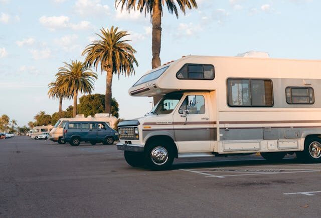 Text Message Campaigns That Fill RV Storage Lots and Drive More Repair Bookings